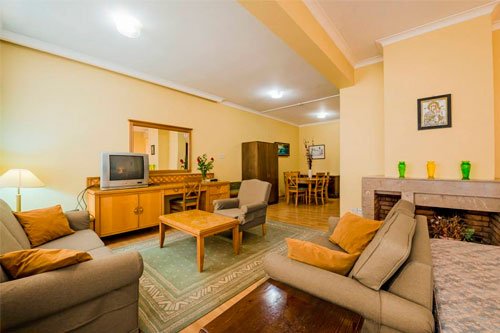 Estella Hotel & Apartments