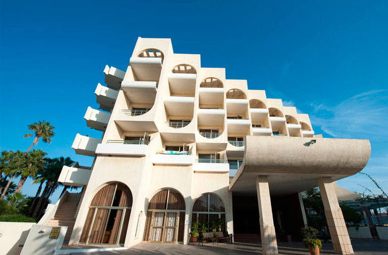 Golden Coast Beach Hotel