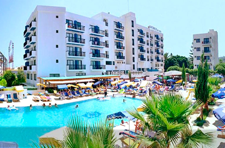 Kapetanios Bay Hotel